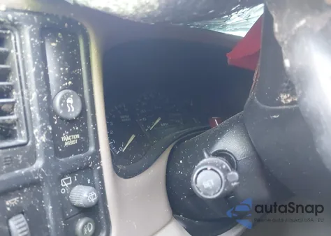 2002 Chevrolet Tahoe Lt z USA, uszkodzony, nr VIN 1GNEC13ZX2R324608